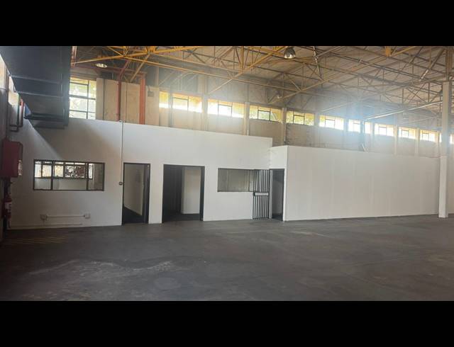 2,737M² WAREHOUSE TO LET IN HERMANSTAD